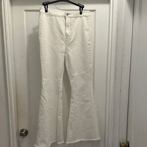 We The Free White Flare Jeans - Preloved